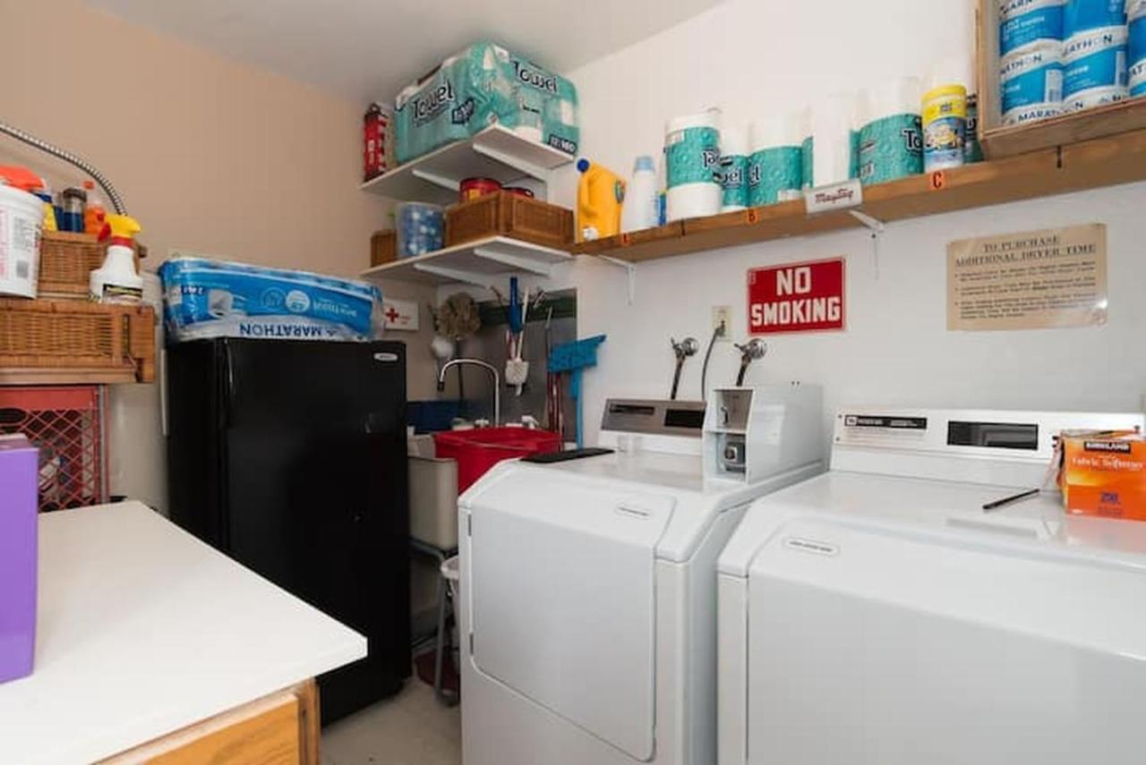 Unique, Convenient, Centrally Located Apartment Kent Bagian luar foto